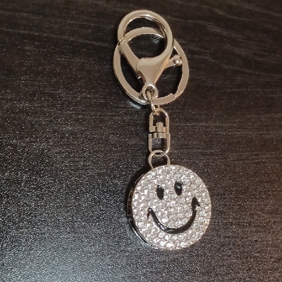 Smiley Face Rhinestone Keychain - Picture 2 of 2